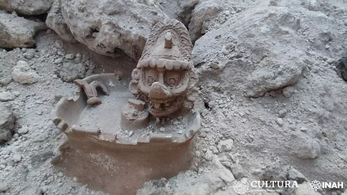 Descubren Ejemplar del dios K’awiil en Excavaciones del Tren Maya